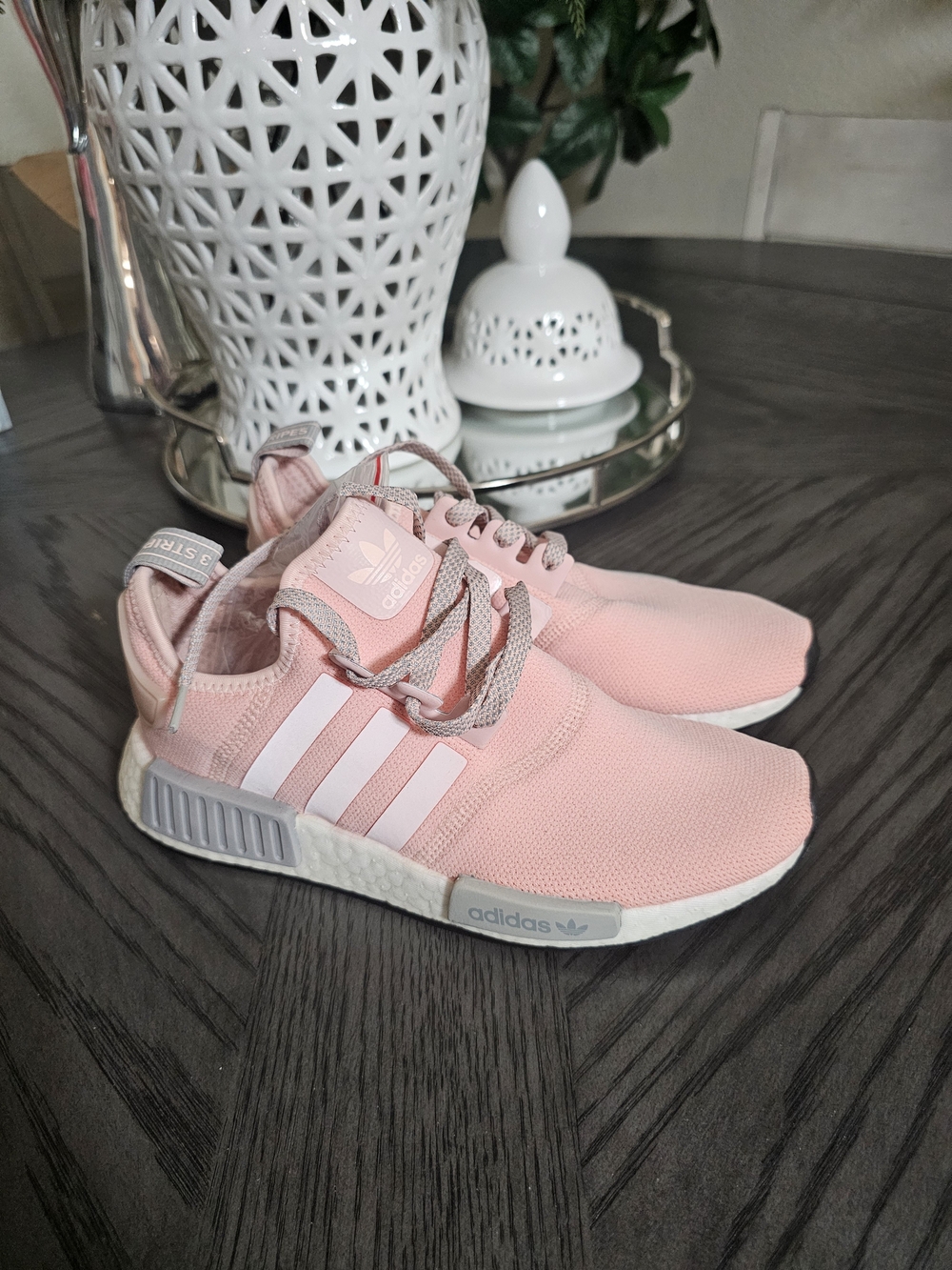 Adidas NMD R1 Pink Sneakers